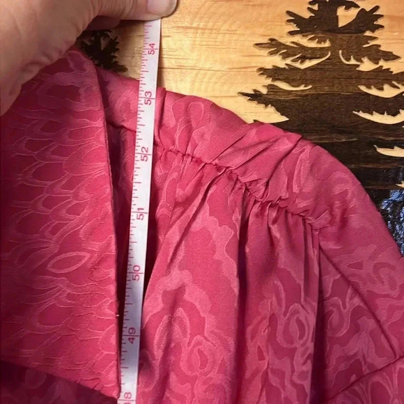 NA – KD women’s modal, flow, maxi dress pink‎ satin touch  button closure V-neck - Picture 3 of 9